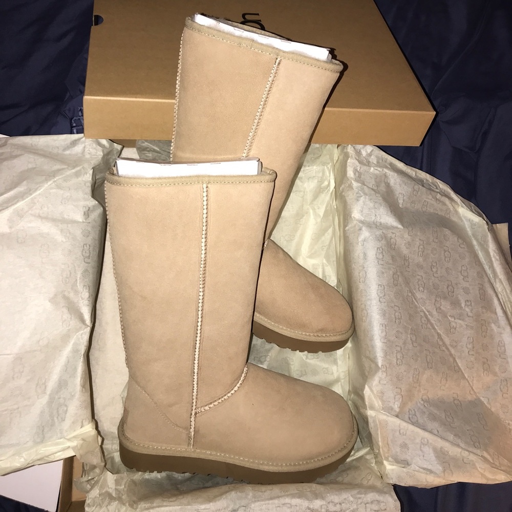🔴SOLD🔴🆕 Brand New Ugg Classic II Tall Boot Sand - Picture 4 of 6